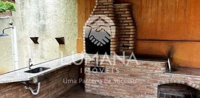 CASA COM QUINTAL 