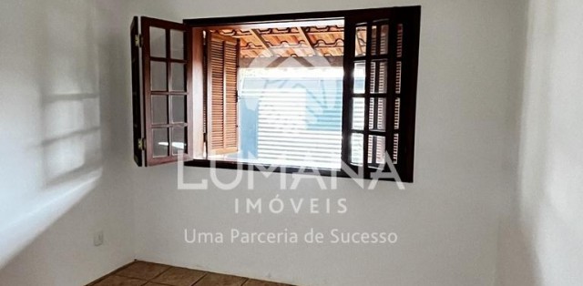 CASA COM QUINTAL 