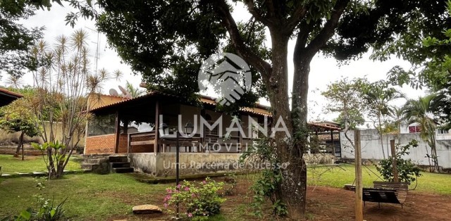 CASA COM QUINTAL 