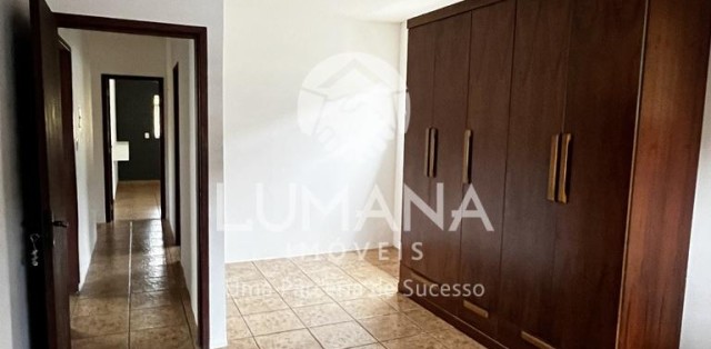 CASA COM QUINTAL 
