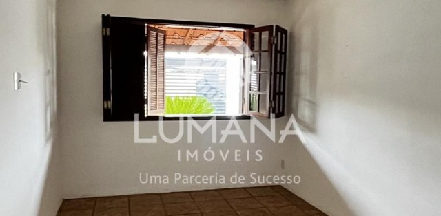 CASA COM QUINTAL 