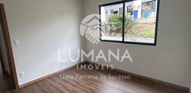 Casa em condomínio