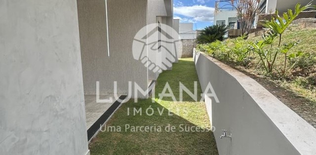Casa em condomínio
