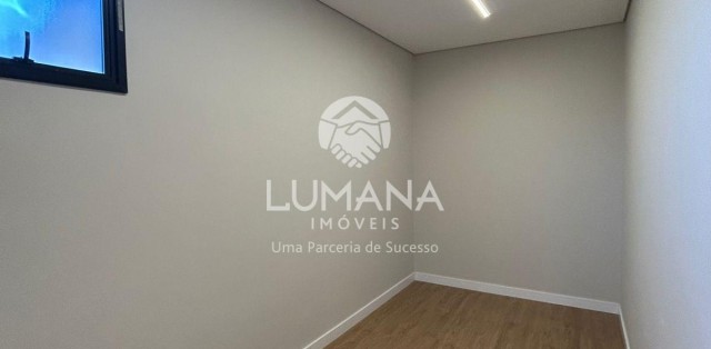Casa em condomínio