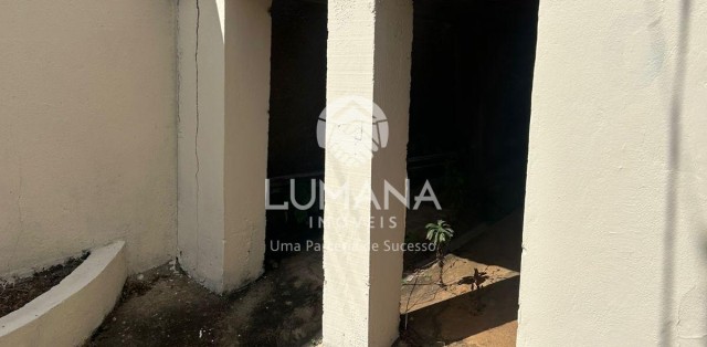 CENTRO - AO LADO DA PREFEITURA 