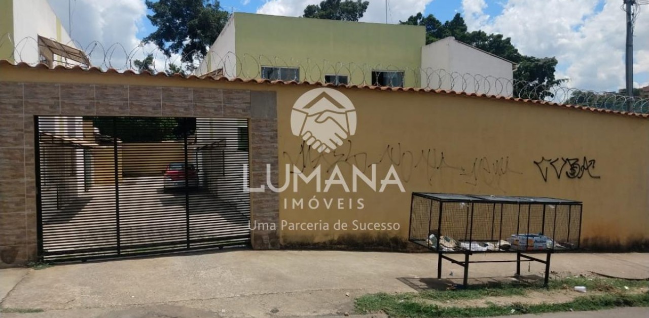 CASA EM VESPASIANO 
