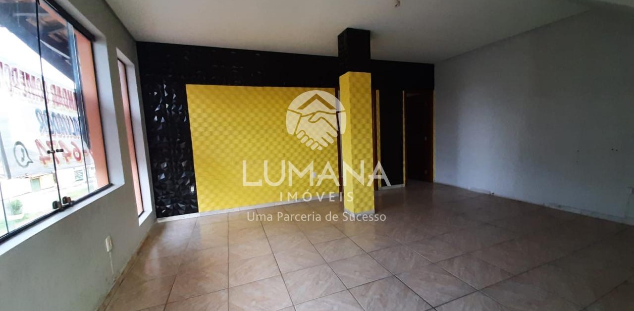 PRÉDIO COMERCIAL 